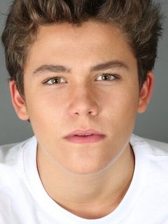 Гэбриел Кауфман