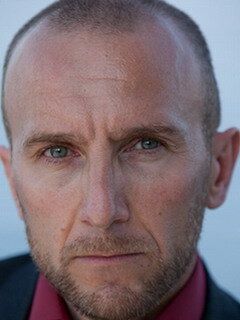 Лайонел Тавера