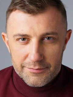 Роман Богданов