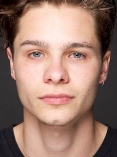 Тоби Уоллес