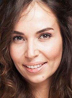 Эсра Ронабар