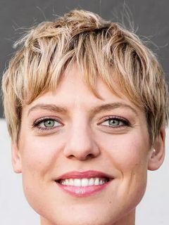 Элла Лейерс