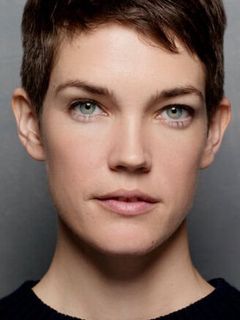 Селия Роулсон-Холл