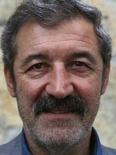 Низам Намидар