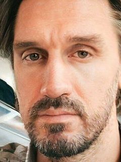 Владислав Букин