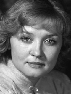 Вера Алентова
