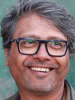 Никхил Нагеш Бхат