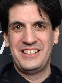 Брайан ДеКьюбелис