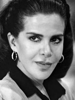 Рената Флорес