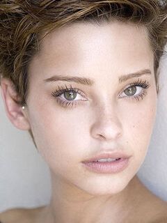 Кортни Дейвис