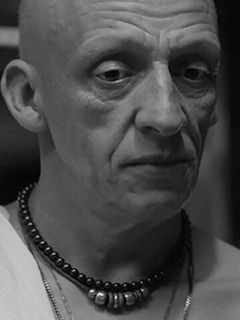Антон Захаров