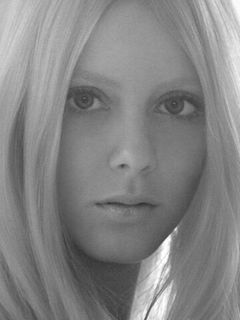 Конни Крески