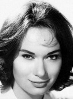 Леа Массари