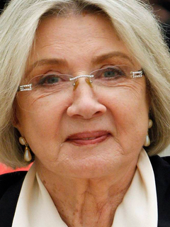 Алла Демидова