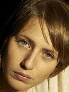 Лаура Бужена