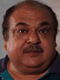 Манодж Бакши