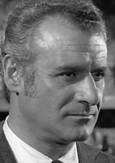 Адриано Микантони