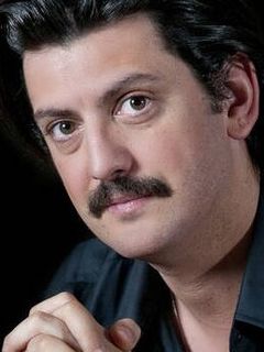 Левент Аккёк