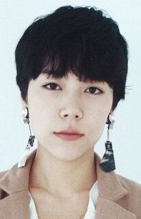 Момоко Андо