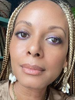 Nefertite Nguvu