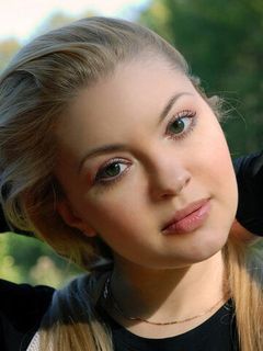 Анна Махова