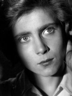 Николь Стефан