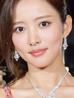 Нацуна Ватанабэ