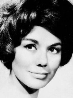 Джорджия Молл