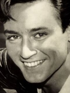 Лучано Марин