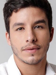 Рики Таварес