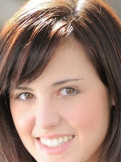 Брук Ли Адамс