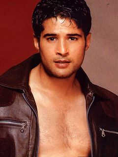 Раджив Кханделвал