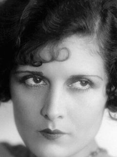 Эвелин Брент