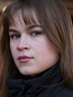 Оливия Айнали