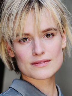 Леони Ланда