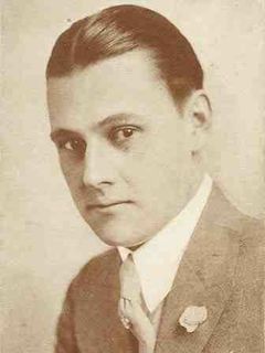 Эштон Дирхолт