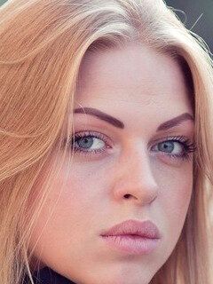 Яна Глущенко