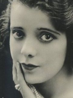 Альма Рубенс