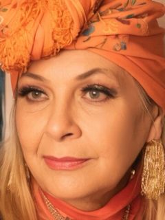 Елена Казарина