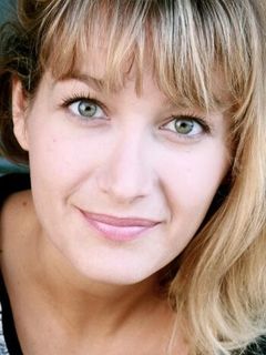 Каролин Англад