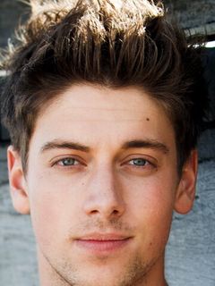 Линкольн Юн