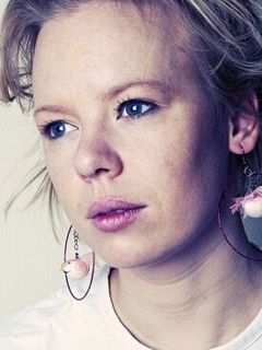 Альма Пёусти