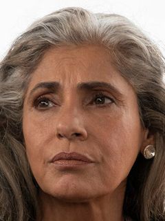 Димпл Кападиа