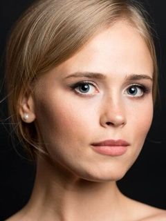 Анна Кошмал