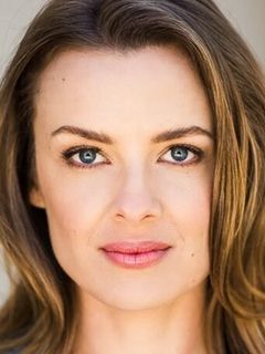 Элли Пиннок