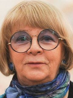 Алла Сурикова