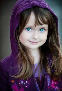 Мадлен Дж. Холл