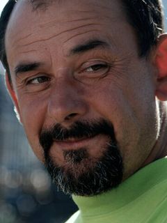 Евгений Серов