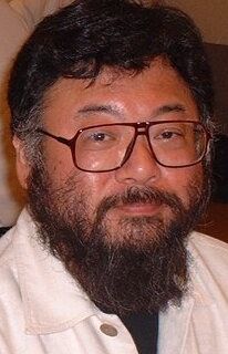 Наоми Адзума