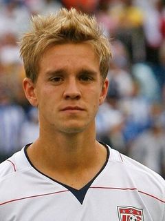 Стюарт Холден